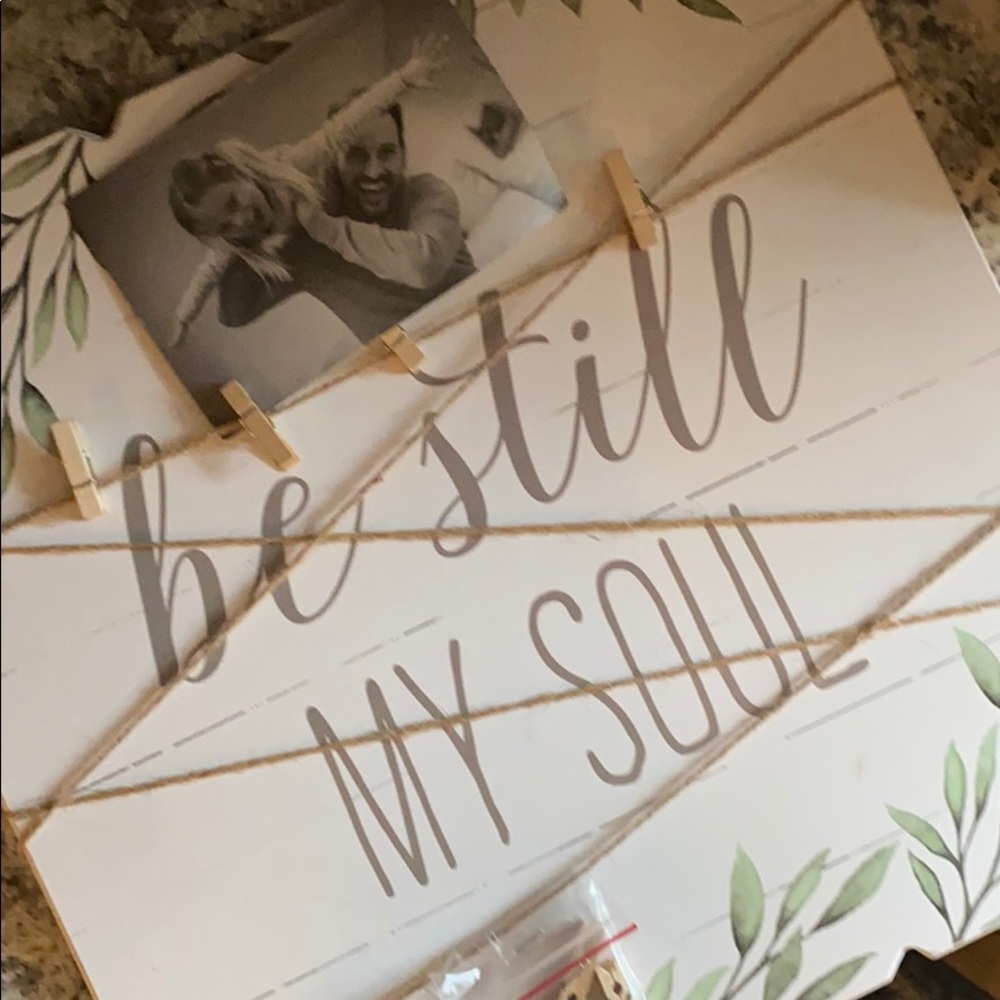 Clothespin Picture Board Rustic Farmhouse - Picture 2 of 3